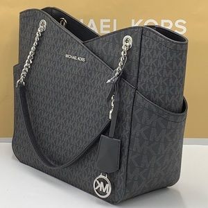 Michael Kors Lg chain jet set shoulder tote
